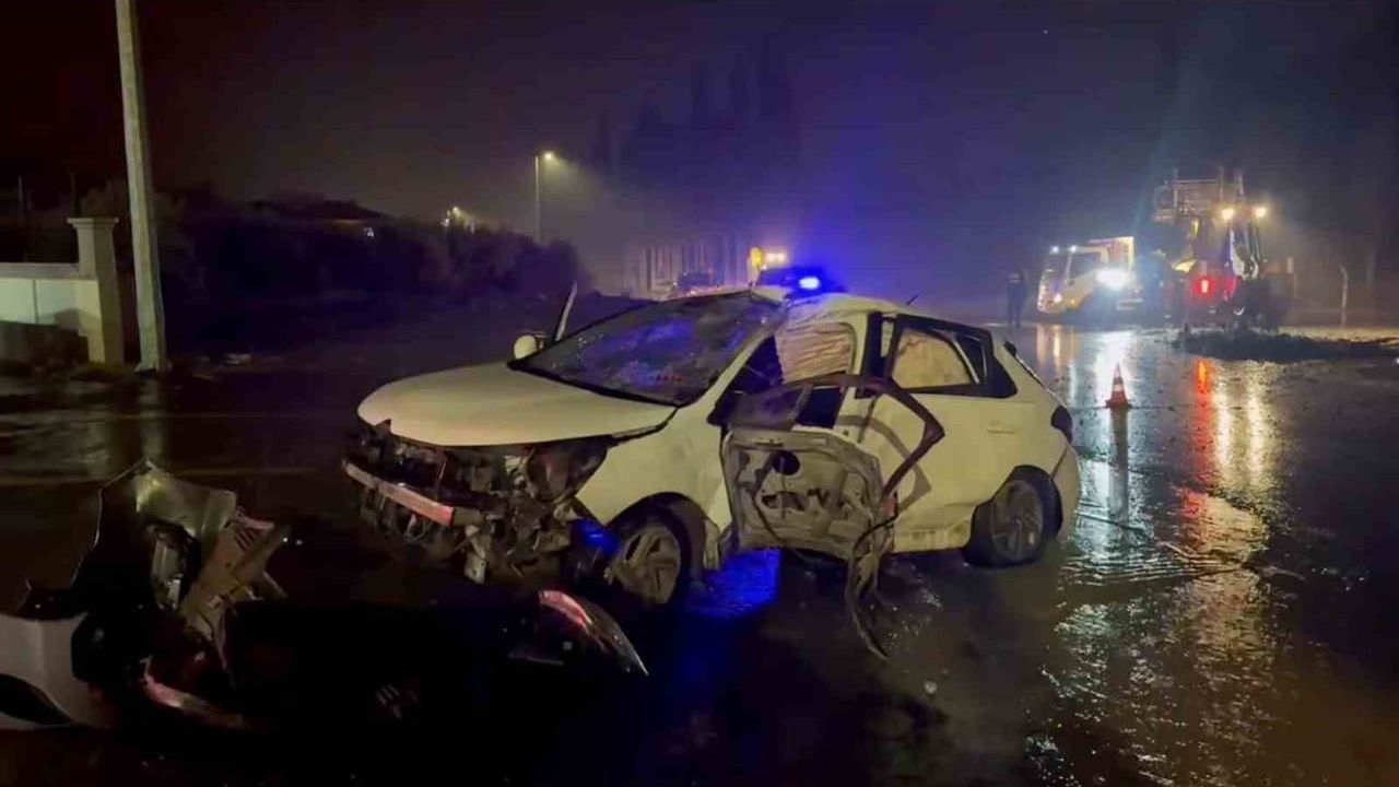 Söke-Ağaçlı yolunda yağış kaynaklı trafik kazasında 1 kişi yaşamını yitirdi
