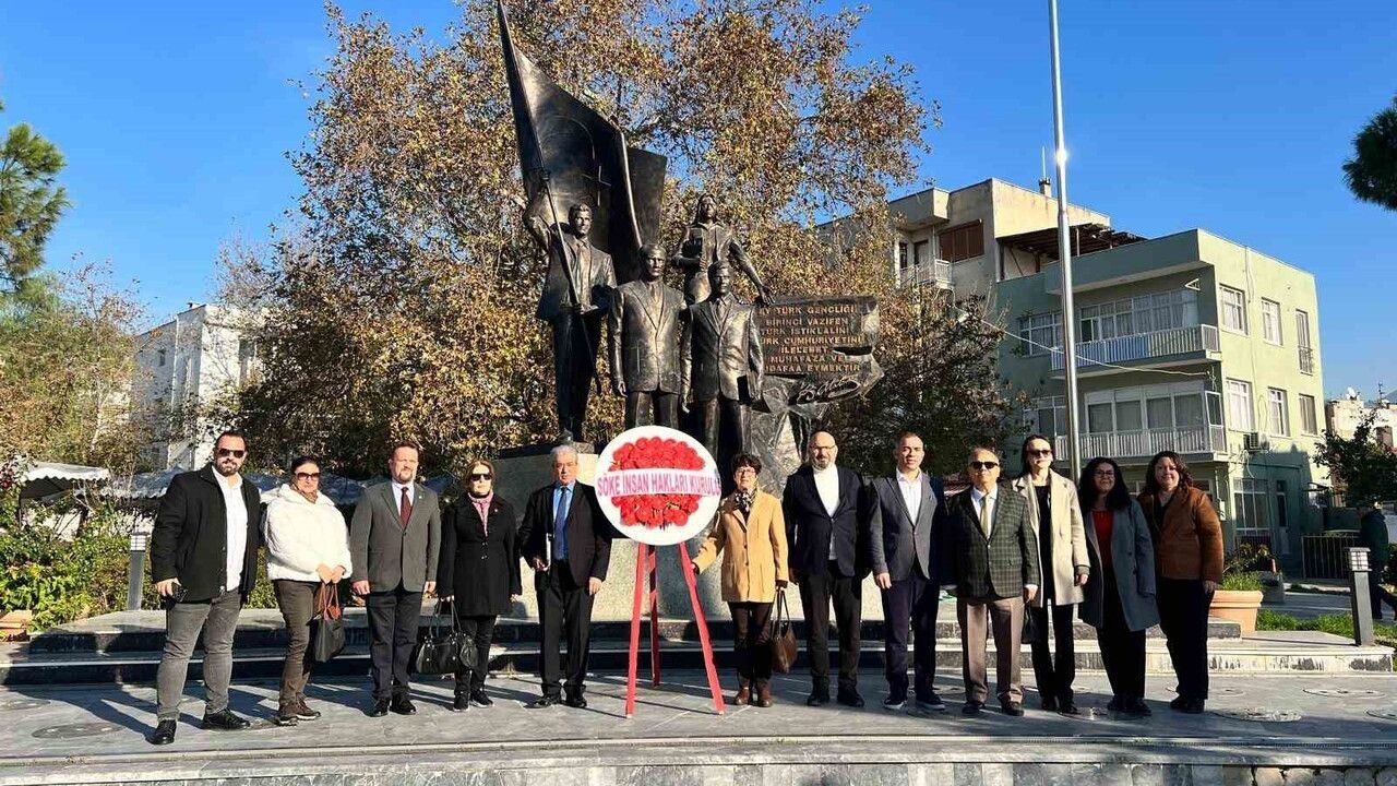 Söke'de 10 Aralık İnsan Hakları Günü: Kurul Anıta Çelenk Sundı, Yıl İçindeki Çalışmalar Paylaşıldı