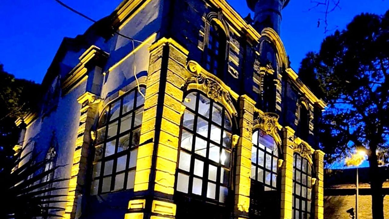 Söke'de 130 yıllık Hacı Ziya Bey Camii'nin dış aydınlatma çalışması tamamlandı