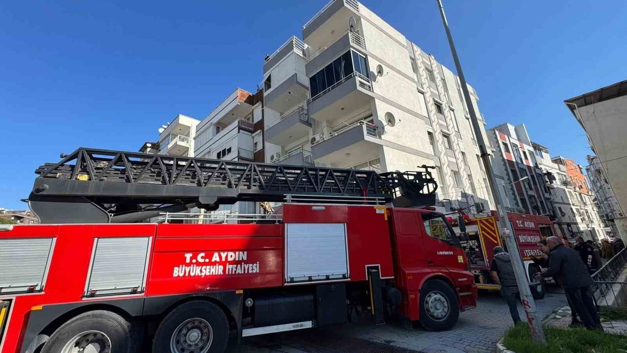 Söke'de aspiratörden çıkan yangın itfaiyenin müdahalesiyle kontrol altına alındı