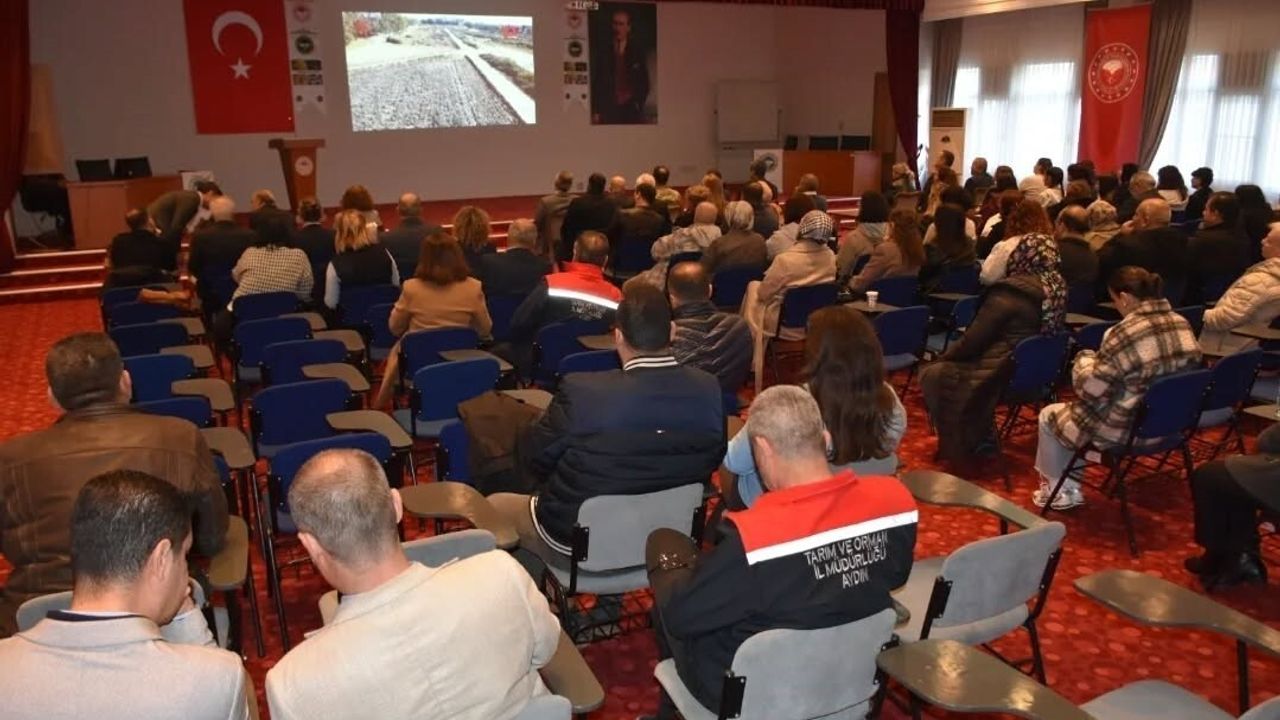 Söke'de Organik Pamuk Yetiştiriciliği Değerlendirme Toplantısı Yapıldı