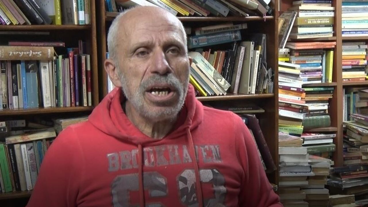 Sosyal medyada 'Kitap okumak cahilliktir' paylaşımı yapan sahafın videonun skeç olduğu ortaya çıktı