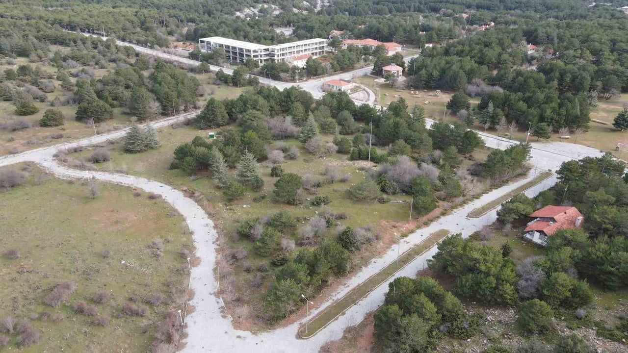 Spil Dağı'nda Türkiye'nin İlk Kıl Çadır Gençlik Kamp Merkezi 2026 Baharında Açılacak