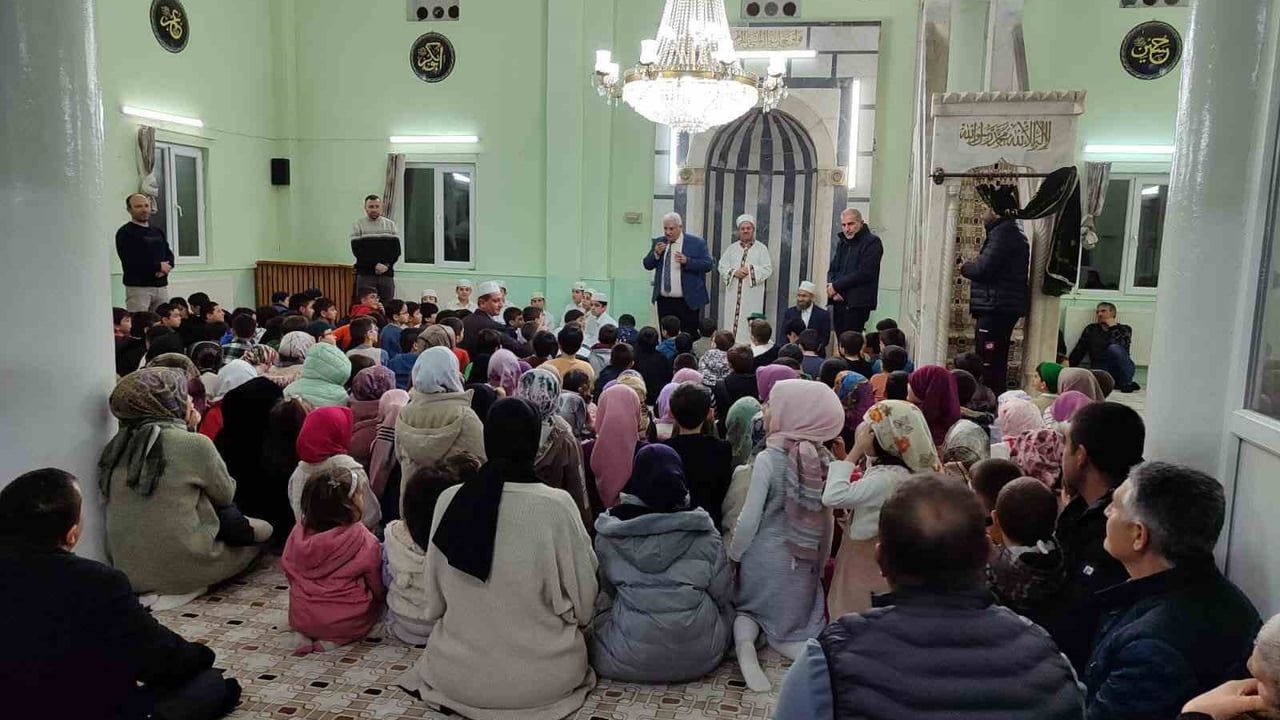 Şuhut'ta 'Camiler Çiçek Açacak' Projesi: Kur'an Kursu Camii Öğrencilerle Canlandı