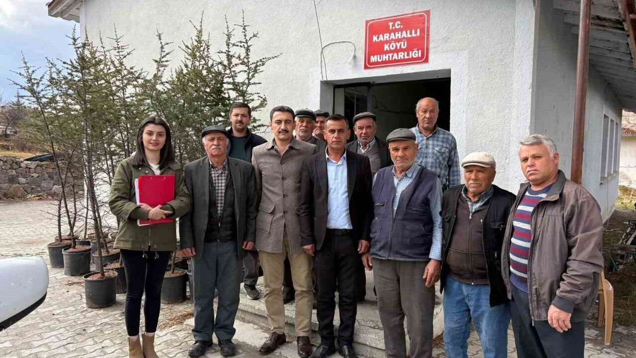 Şuhut’ta Paşacık ve Karahallı köylerinde çiftçi eğitimleri: Destekler, şap ve TARSİM ele alındı