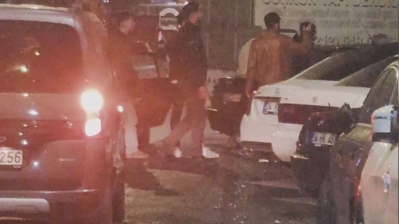 Sultangazi'de ailelerin karıştığı kavgada 2 kişi yaralandı