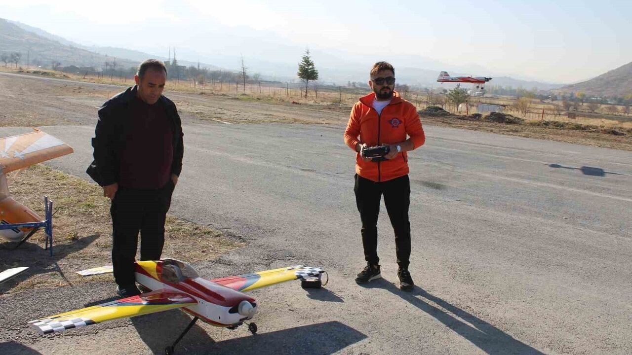 Talas Havacılık Kulübü, Kendi Ürettiği Model Uçakla 100 Kilometre Uçuşu Hedefliyor
