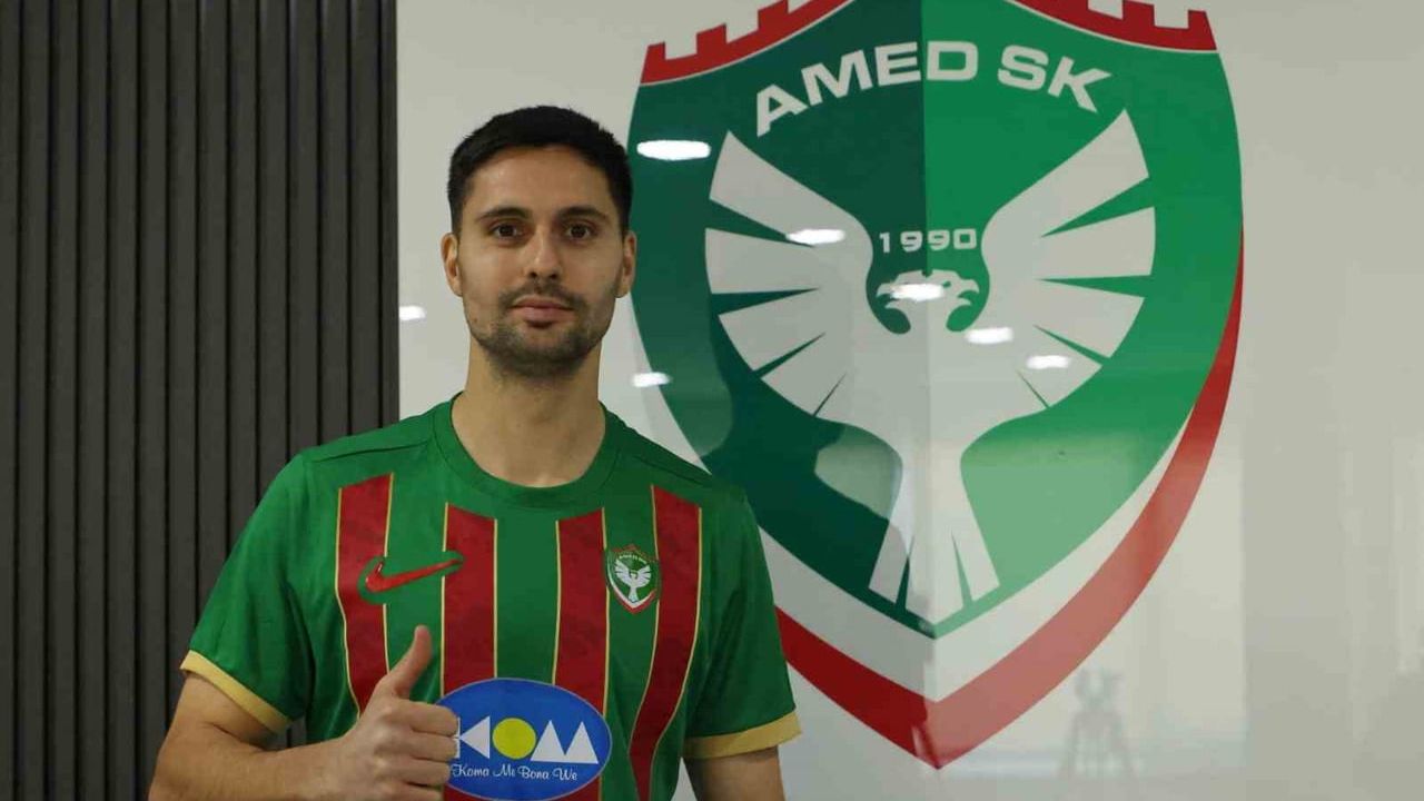Tarkan Serbest, Amed Sportif Faaliyetler'e Transferinin Ardından Kocaelispor Camiasına Veda Etti