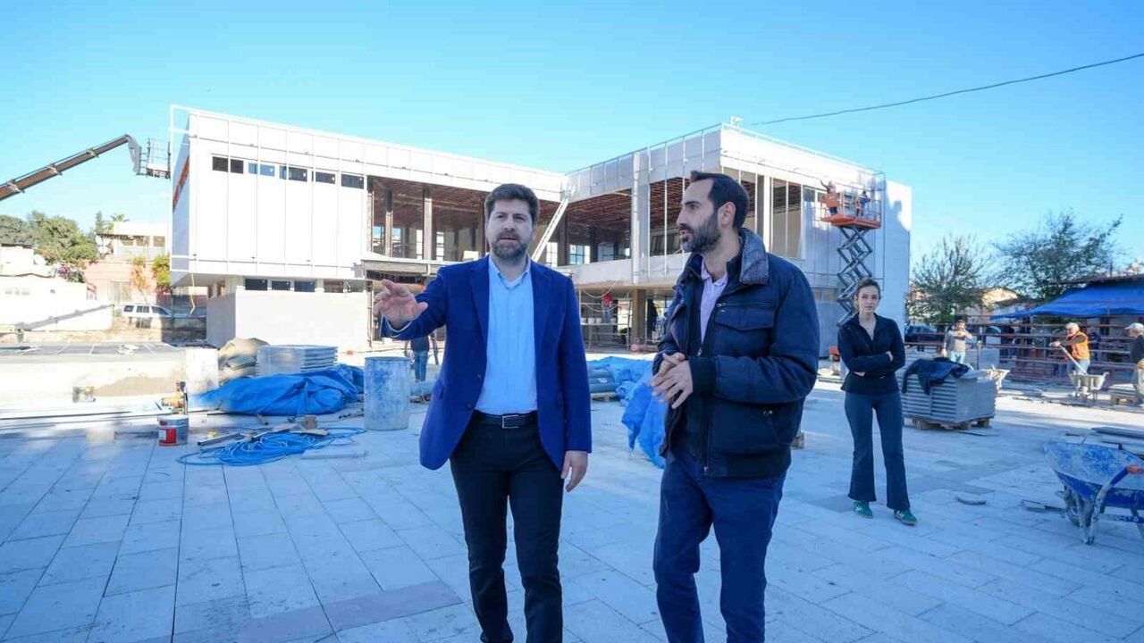 Tarsus Kent Meydanı Projesi tamamlanma aşamasında: Tarihi mozaikler gün yüzüne çıktı