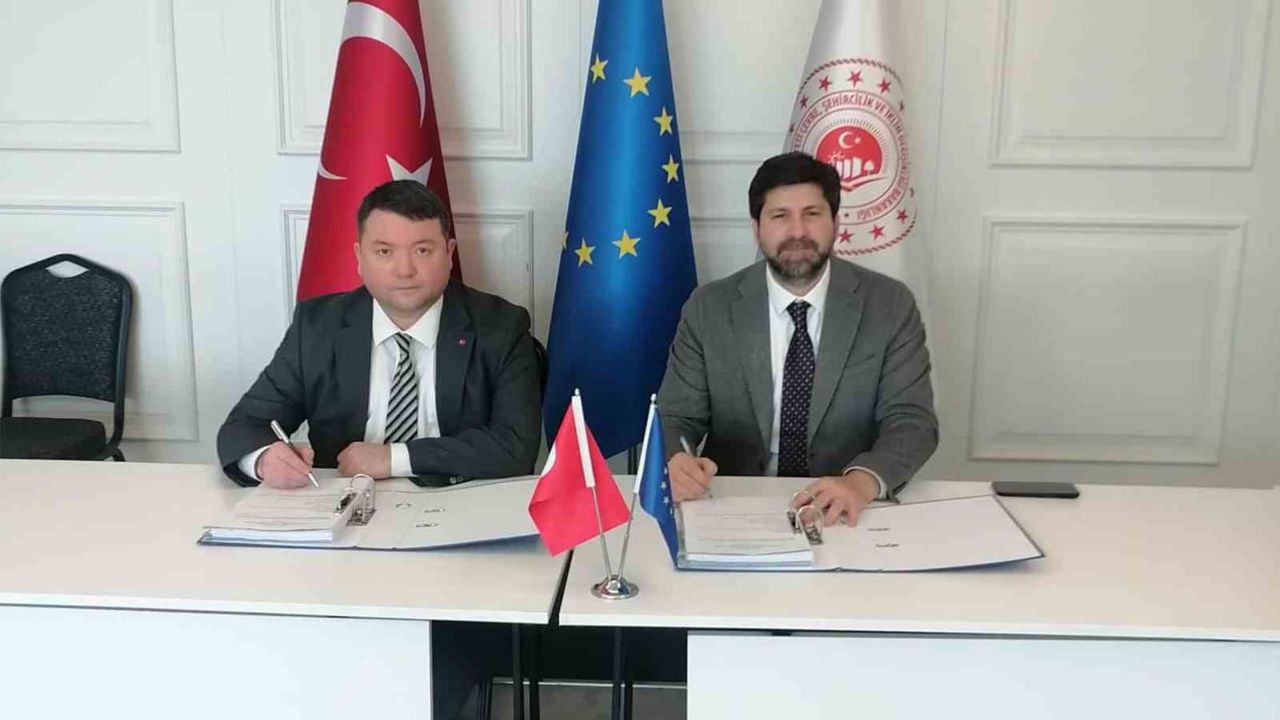 Tarsus’ta AB Destekli CCGP-078 'Green Roof Tarsus' Projesi için Hibe Sözleşmesi İmzalandı