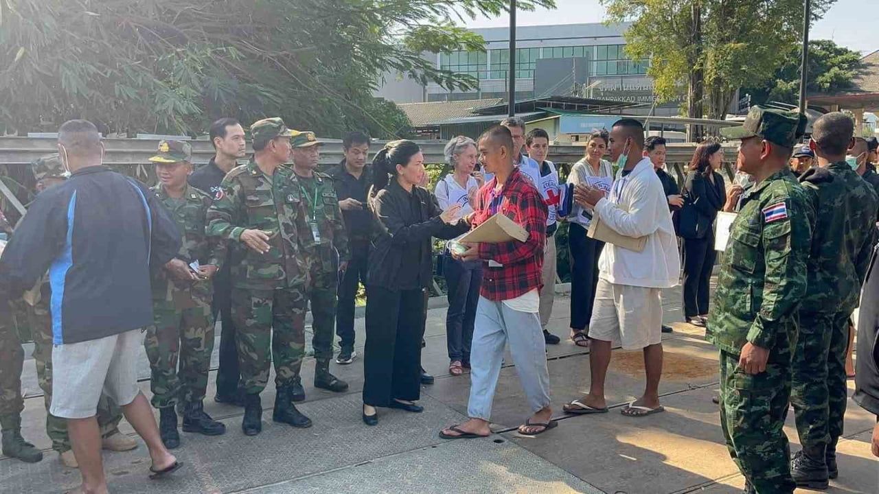 Tayland, Ateşkes Kapsamında 18 Kamboçyalı Askeri Serbest Bıraktı