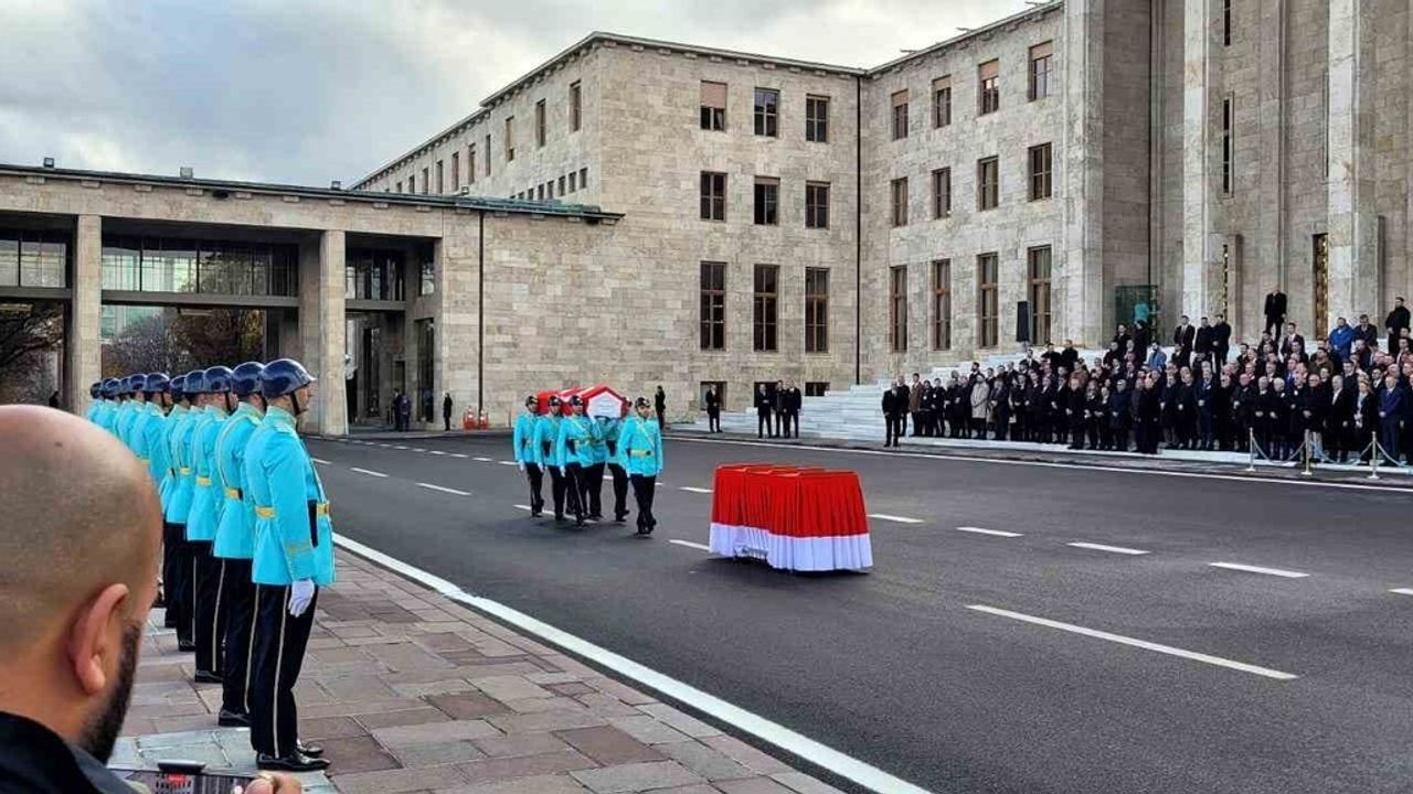 TBMM’de tören: Eski AK Parti Giresun Milletvekili Cemal Öztürk uğurlandı
