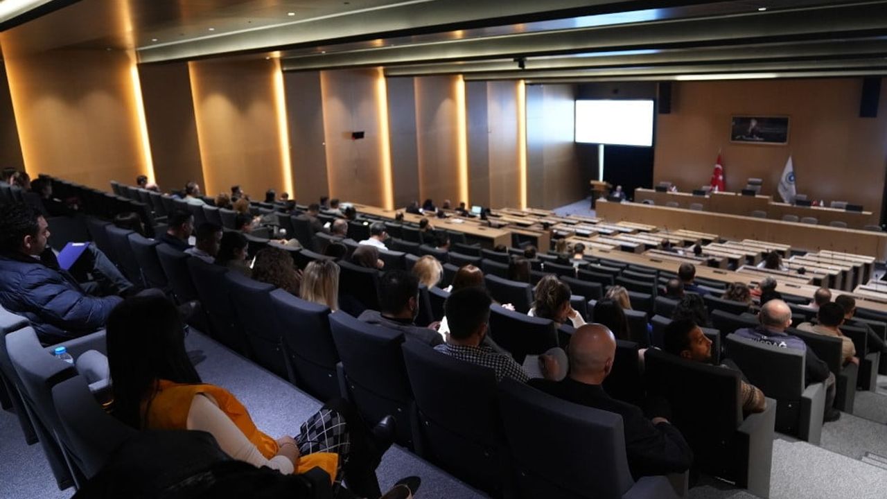 Tekirdağ Büyükşehir Belediyesi personeline beş günlük Kamu İhale Mevzuatı eğitimi