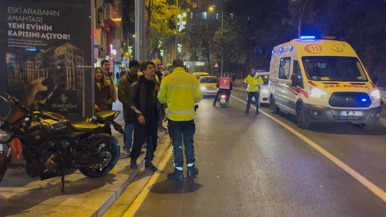 Tekirdağ Çorlu'da motosikletin çarptığı yaya yaralandı