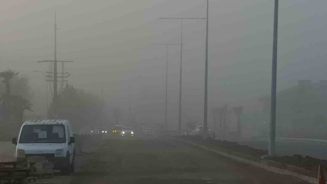 Tekirdağ’da Sis Görüş Mesafesini 40 Metreye Düşürdü, Trafikte Aksamalar Yaşandı