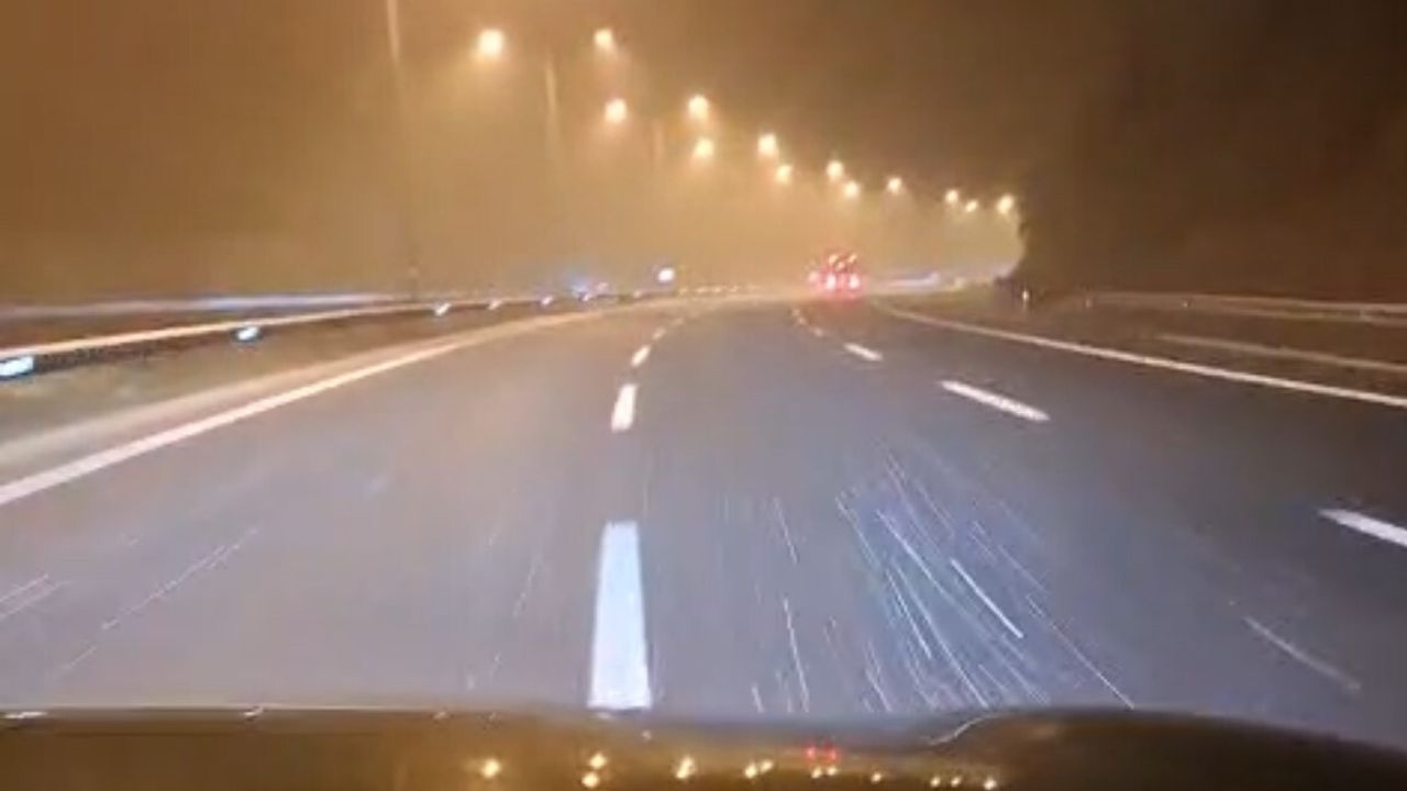 TEM Otoyolu'nda Gerede Cankurtaran mevkiinde tipi şeklinde kar yağışı