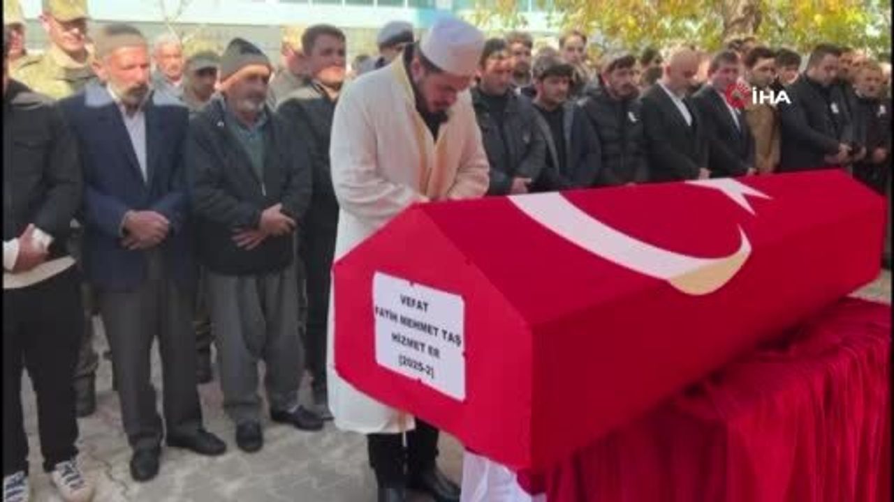 Terhisinden 5 gün sonra vefat eden 20 yaşındaki Fatih Mehmet Taş son yolculuğuna uğurlandı