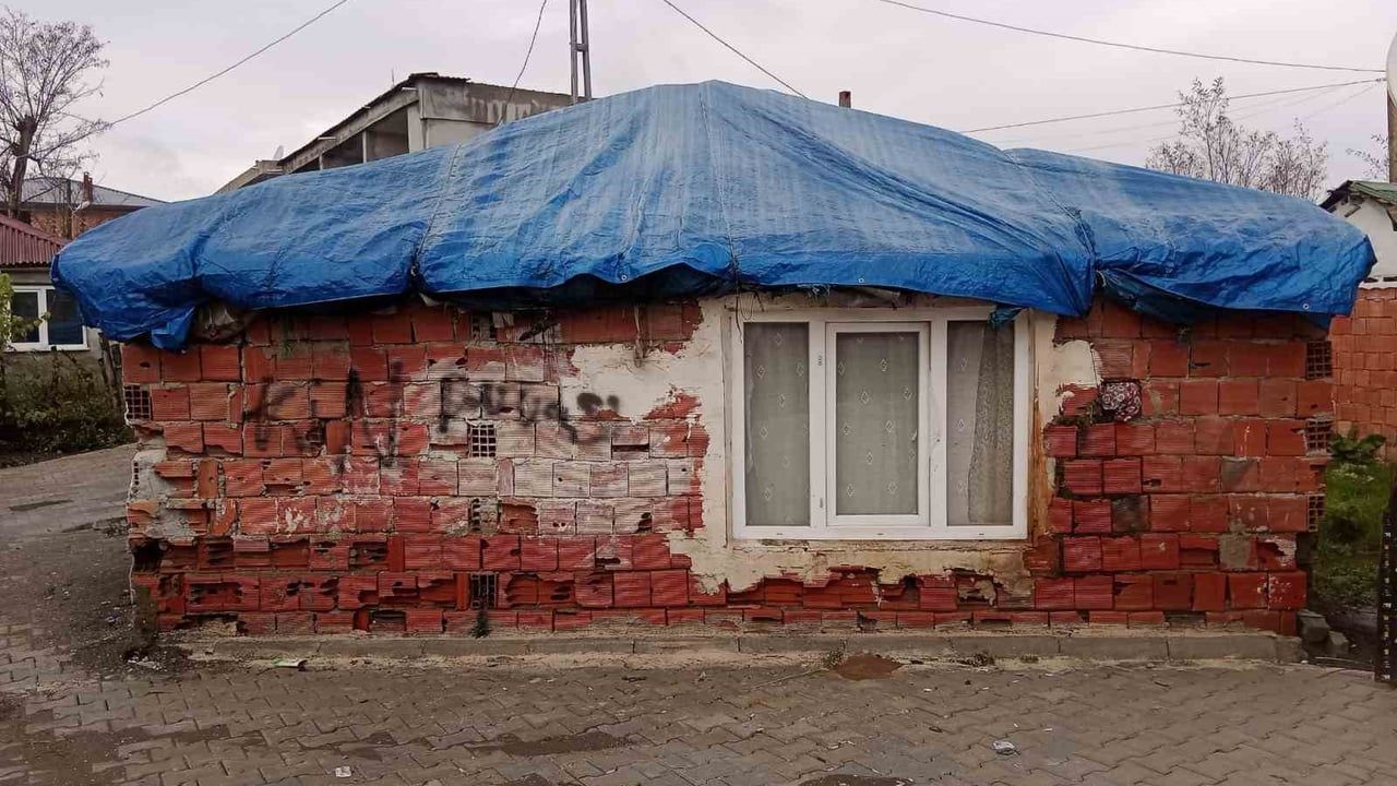 Terme'de evleri su basan aile cami lojmanına yerleştirildi