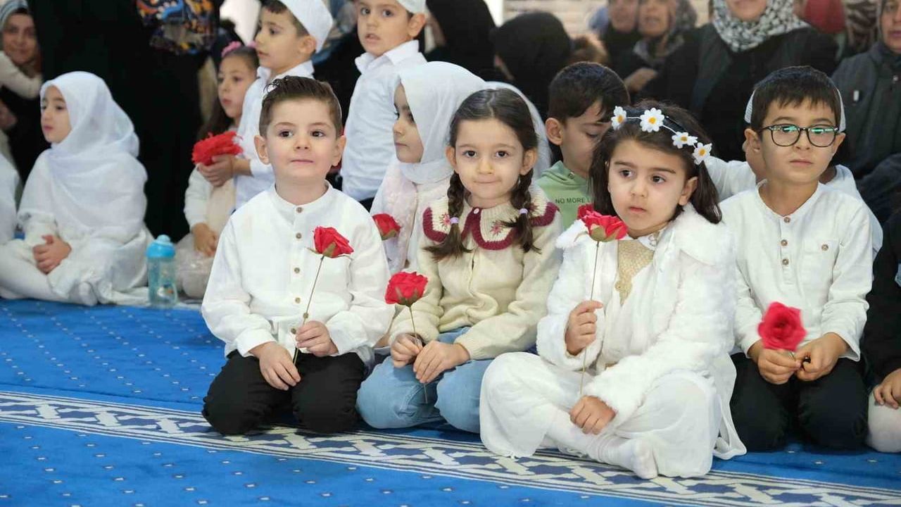 Terzibaba Camii'nde 4-6 Yaş Üç Aylar Çocuk Şenliği