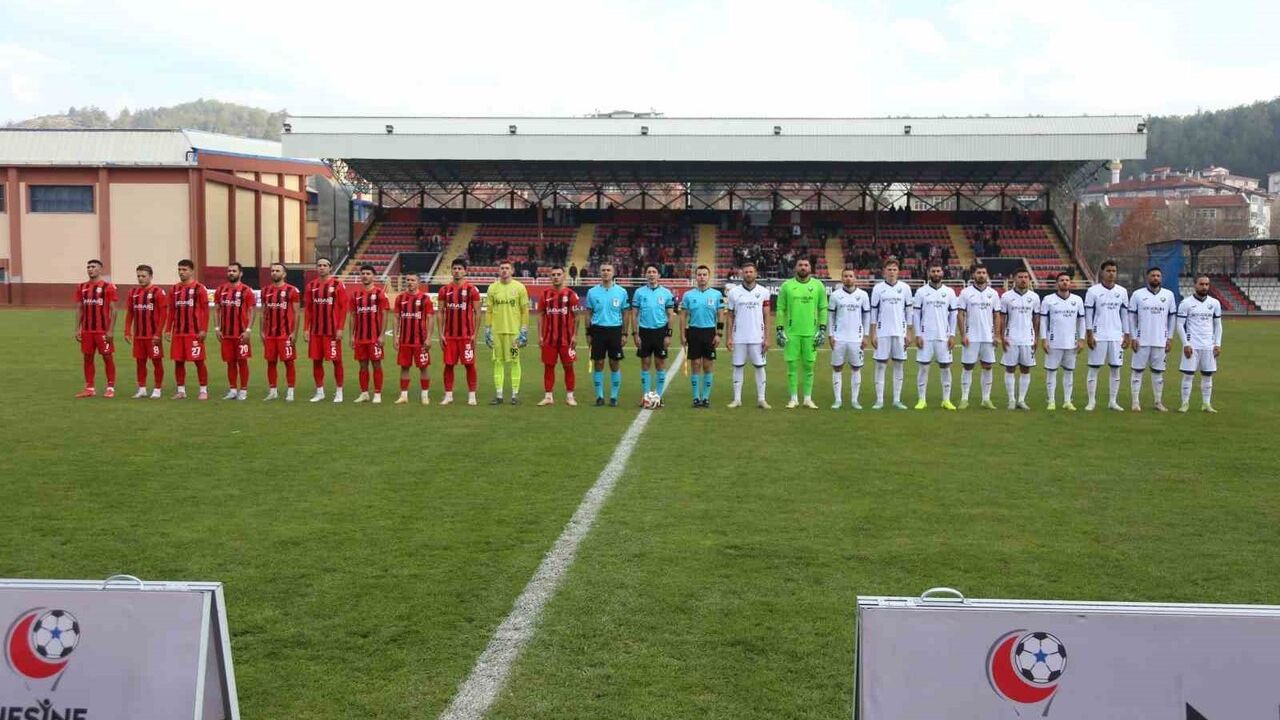 TFF 2. Lig 15. Hafta: Kastamonuspor 2-1 Karacabey Belediyespor