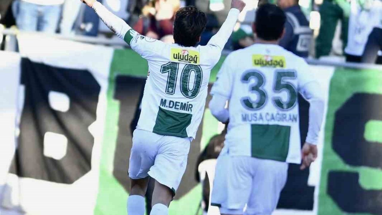 TFF 2. Lig Kırmızı Grup 16. Hafta: Bursaspor, Somaspor'u 3-0 mağlup etti