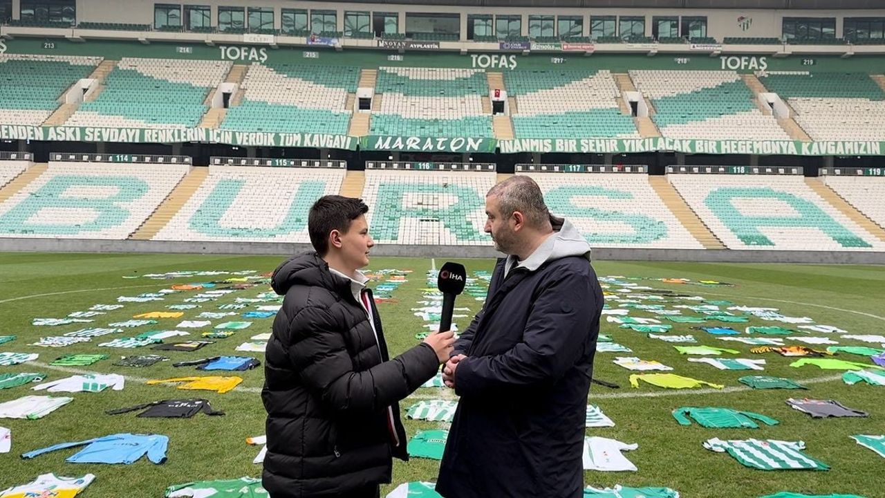 Timsah Arena'da 308 formayla koreografi: Mustafa Turan'ın koleksiyonundan özel gösteri