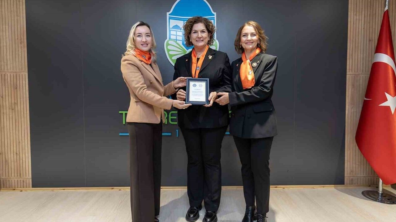TOBB Bursa ve Uludağ Soroptimist, 'Siber Şiddet' Semineri Düzenledi ve Yeni Kadın Güçlenme Projesi Lansmanı Yaptı