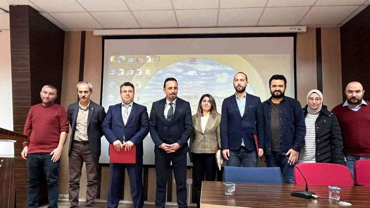 TOGÜ'de 'Âkif’i Anlamak' programı: Mehmet Âkif Ersoy'un edebî ve fikrî mirası ele alındı