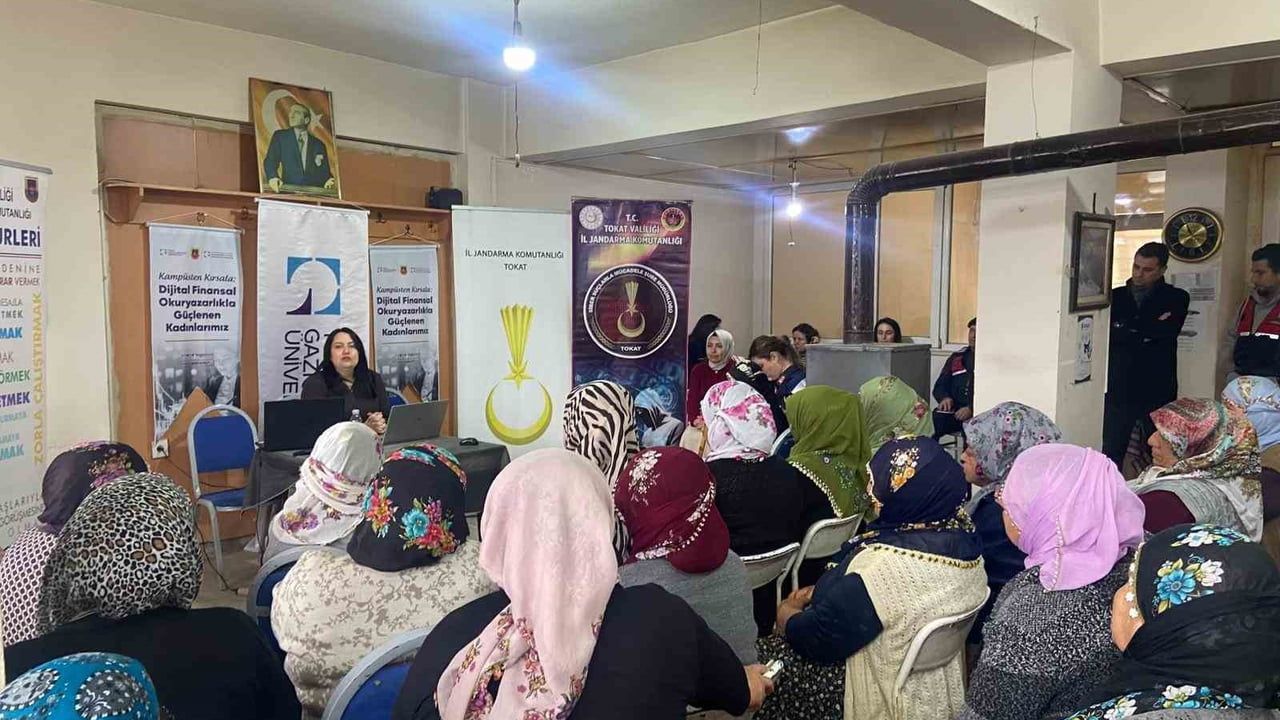 TOGÜ, Emirseyit'te kırsaldaki kadınlara dijital finansal okuryazarlık eğitimi verdi