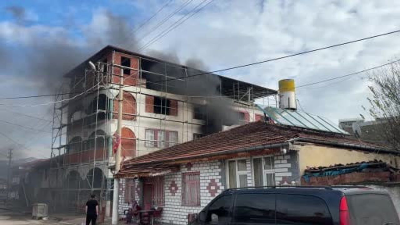 Tokat Erbaa'da İnşaatta Çıkan Yangın, Spiral Makinesi Kıvılcımlarıyla Başladı