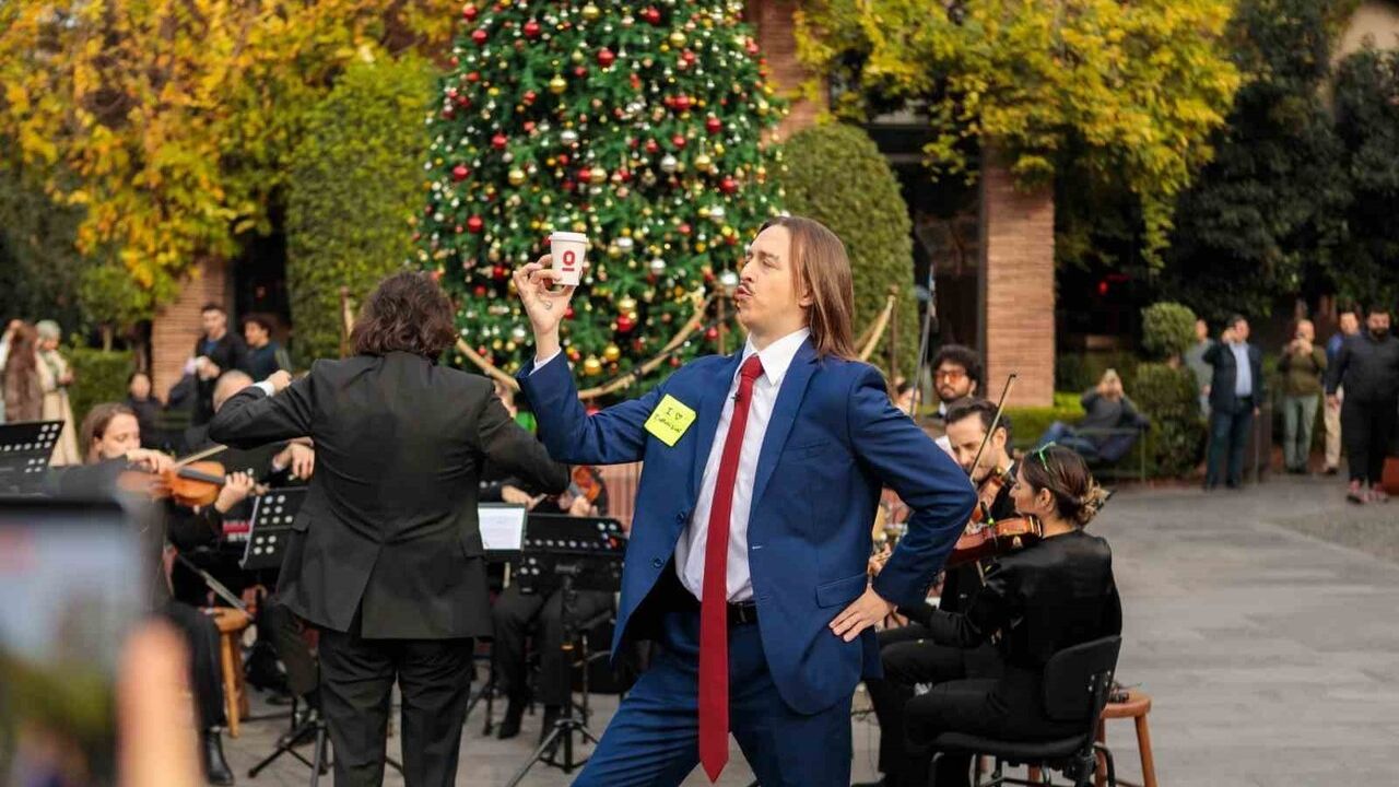 Tommy Cash, Espressolab Merter Roastery’de Flashmob Sürpriziyle İstanbul’da Kahve ve Müziği Buluşturdu