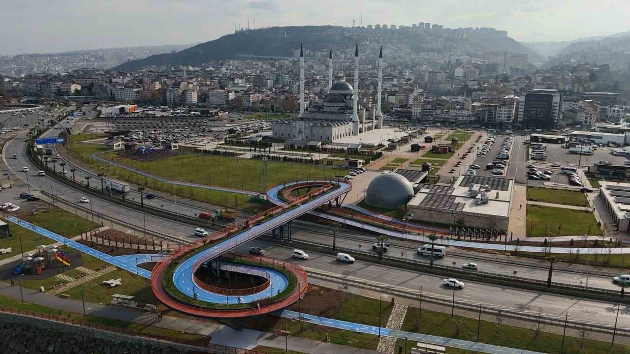 Trabzon Pazarkapı'da 250 metre uzunluğunda Ekolojik Köprü tamamlandı