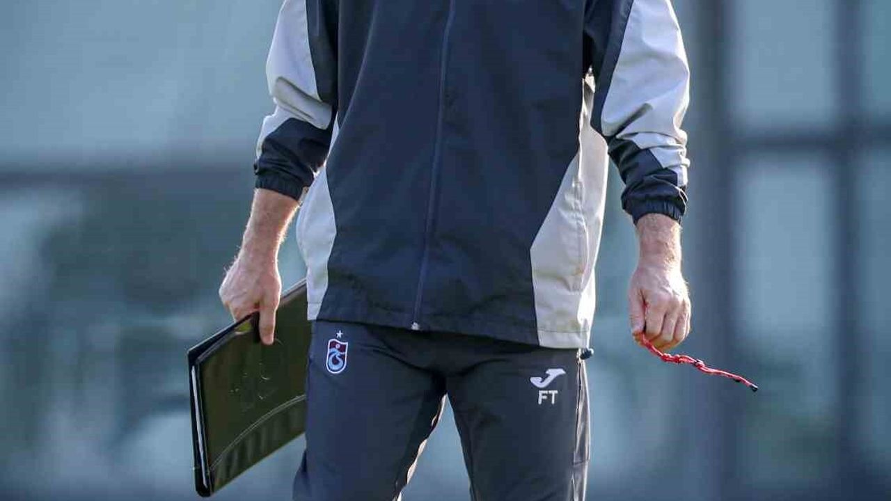 Trabzonspor, Fatih Tekke Yönetiminde Çıkışını Sürdürüyor: Göztepe Deplasmanından 2-1'lik Galibiyet