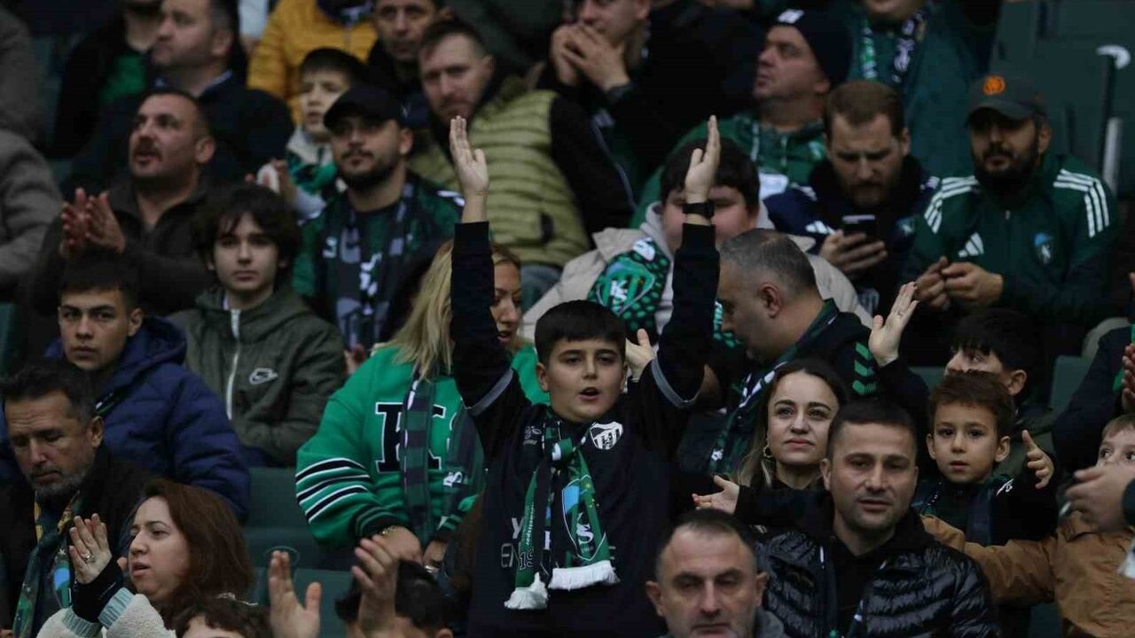 Trendyol Süper Lig 15. Hafta: Kocaelispor - Kasımpaşa 0-0 (İlk Yarı)