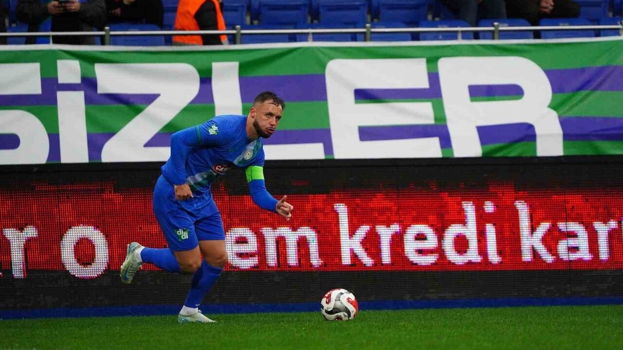 Trendyol Süper Lig 16. Hafta: Çaykur Rizespor 1-0 Eyüpspor (İlk Yarı)