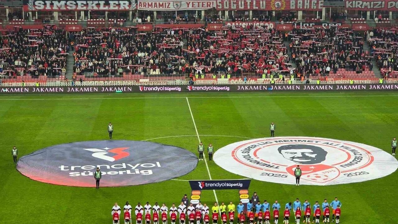 Trendyol Süper Lig 16. Hafta: Samsunspor - RAMS Başakşehir 0-0 (15. dakika)