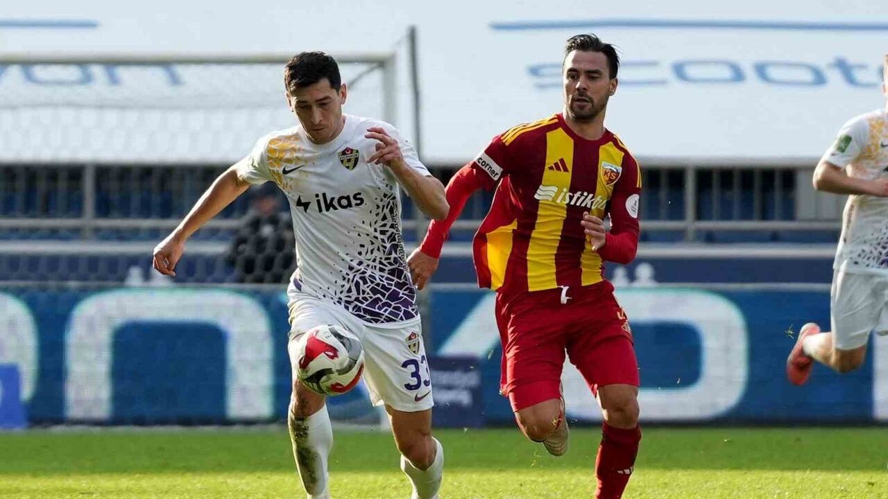 Trendyol Süper Lig: Eyüpspor 0-0 Kayserispor — İlk yarı golsüz eşitlikle tamamlandı