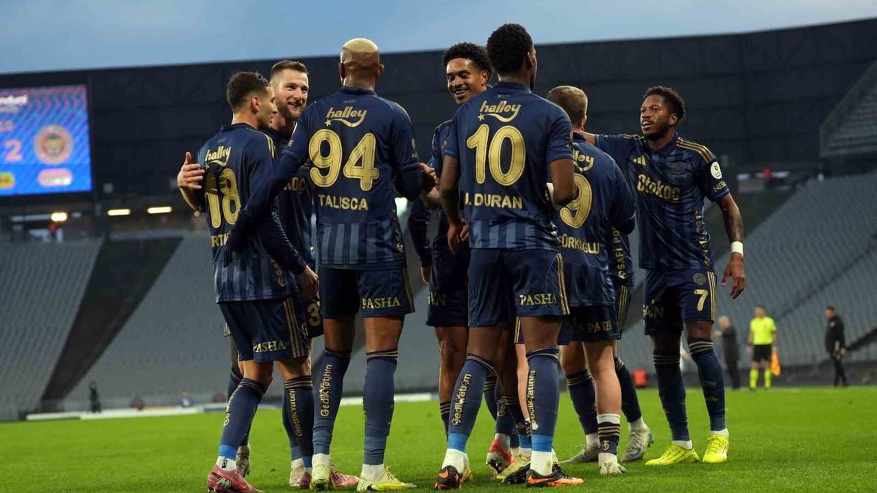 Trendyol Süper Lig: Eyüpspor 0-3 Fenerbahçe