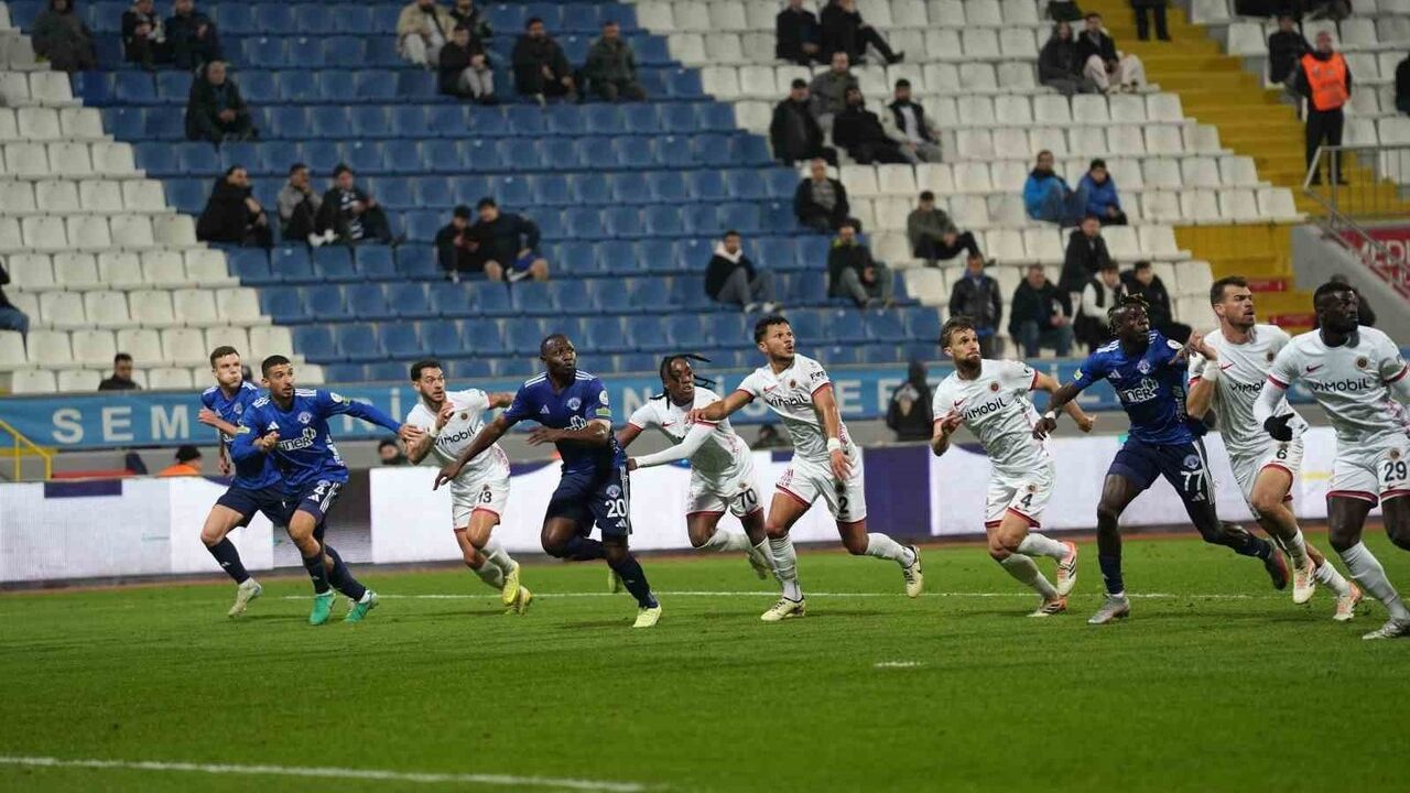 Trendyol Süper Lig: Kasımpaşa 0-0 Gençlerbirliği — İlk Yarı Golsüz Eşitlikle Sona Erdi