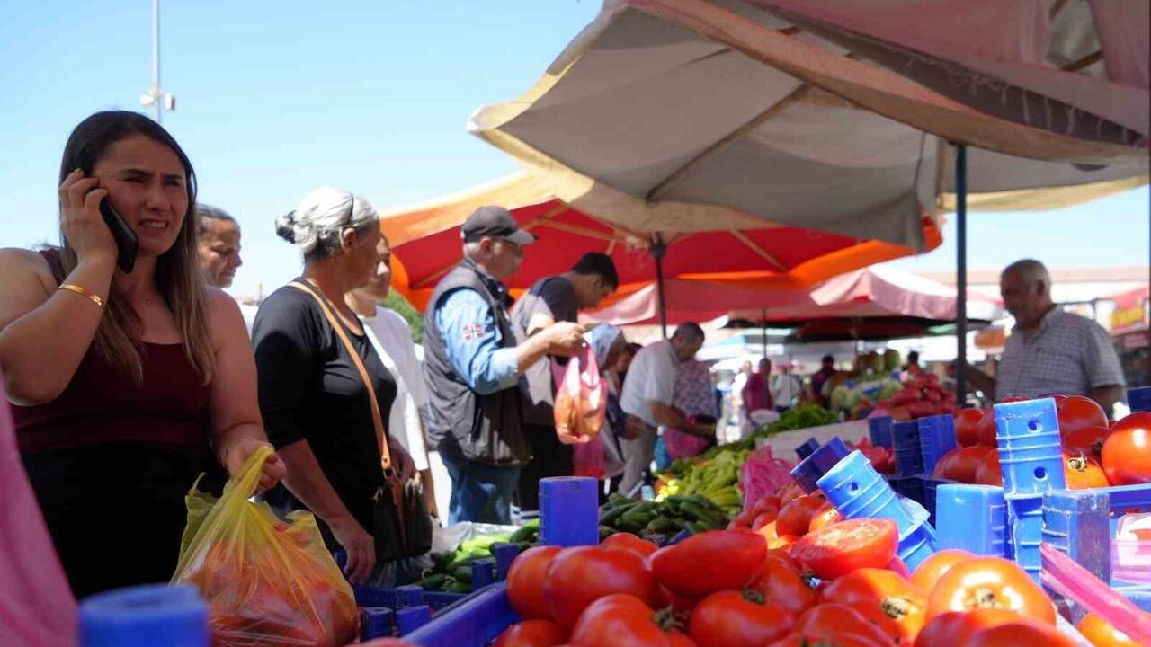 TÜİK: Hizmet Üretim Endeksi Ekim 2025'te yıllık %3,4 arttı, aylık %0,3 azaldı