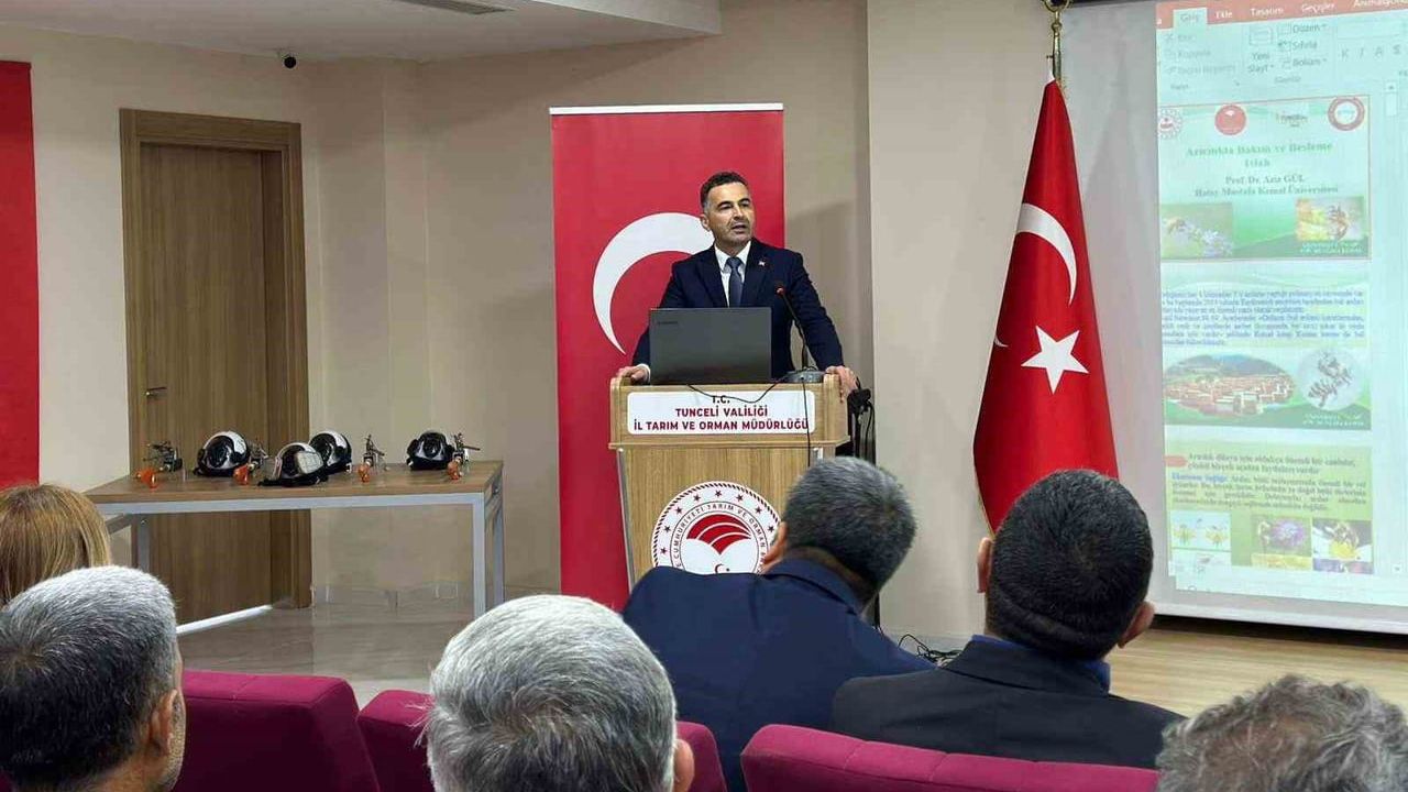 Tunceli’de arıcılara bakım, besleme ve arı hastalıkları eğitimi gerçekleştirildi