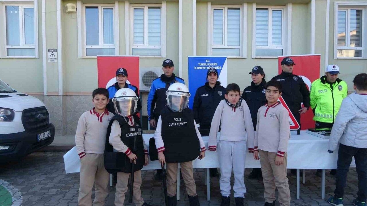 Tunceli'de 'Tutum, Yatırım ve Türk Malları Haftası'nde Yerli Üretim Bilinci Öne Çıktı