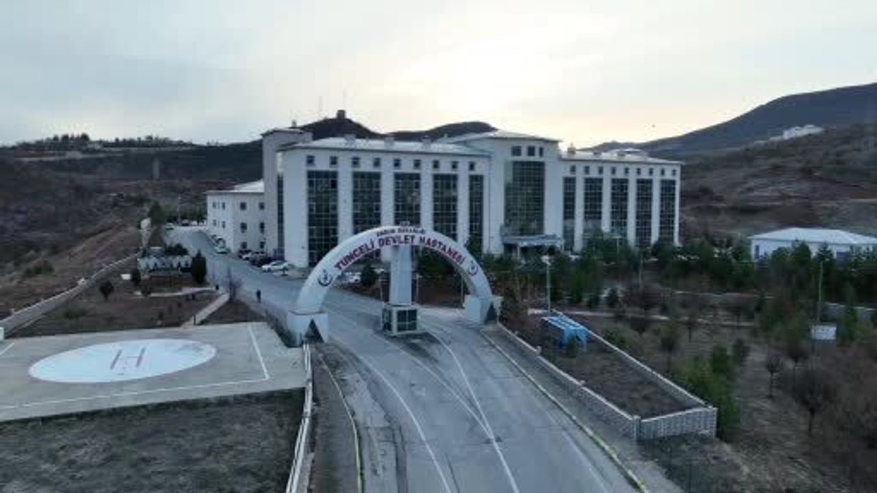 Tunceli Devlet Hastanesi'nde yaklaşık 10 yıl aradan sonra tiroid ameliyatları yeniden yapıldı