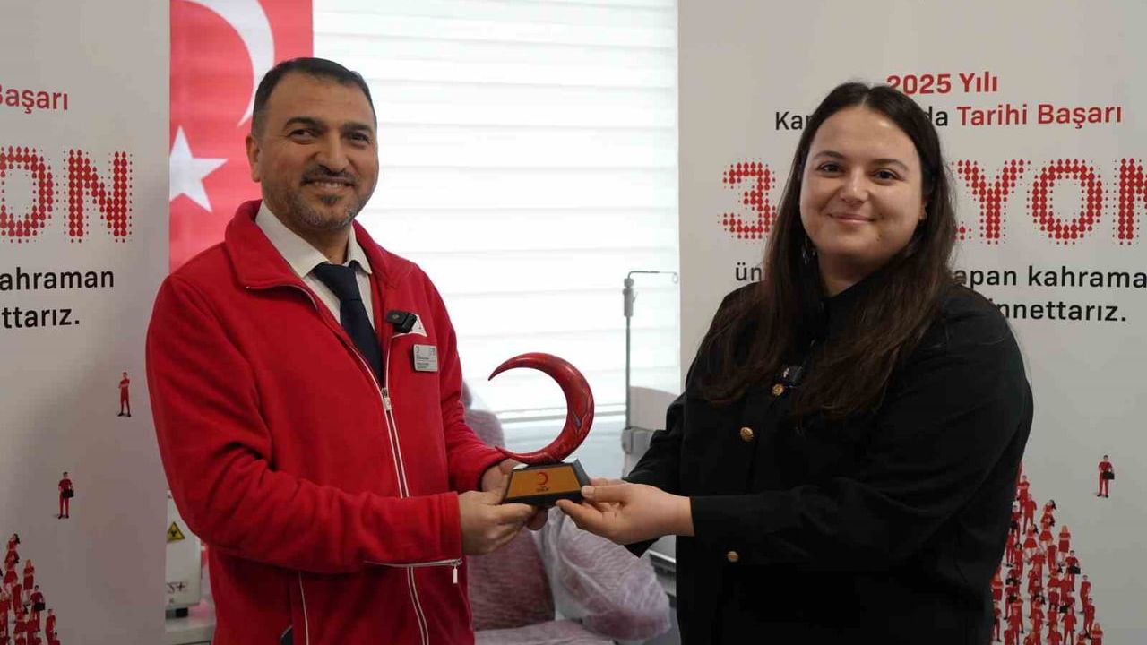 Türk Kızılay 2025 hedefine ulaştı: 3 milyonuncu kan bağışı Gaziantep İslahiye'den