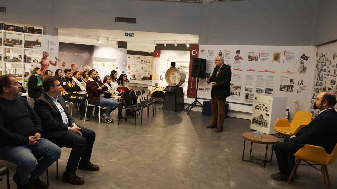 Türkiye'de HIV vakaları artışta: Uzmanlar erken tanı ve anonim test merkezlerinin önemine dikkat çekti