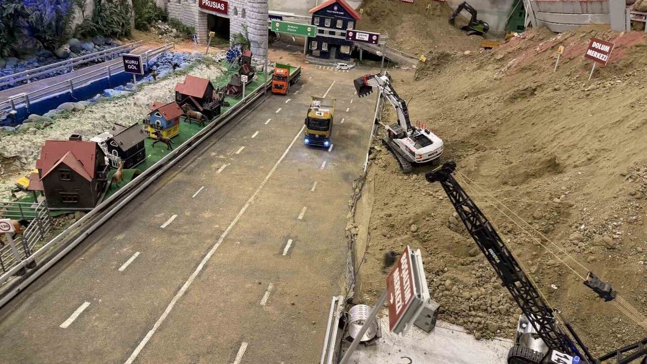 Türkiye'nin İlk Oyuncak Şantiye Kafesi Düzce'de Açıldı