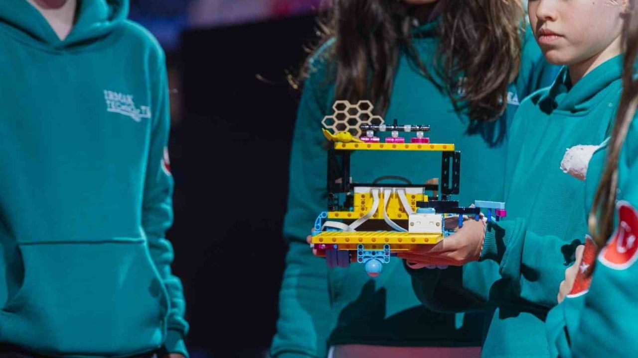 Türkiye Robotex International Finallerinde 6 Dünya Derecesi Elde Etti