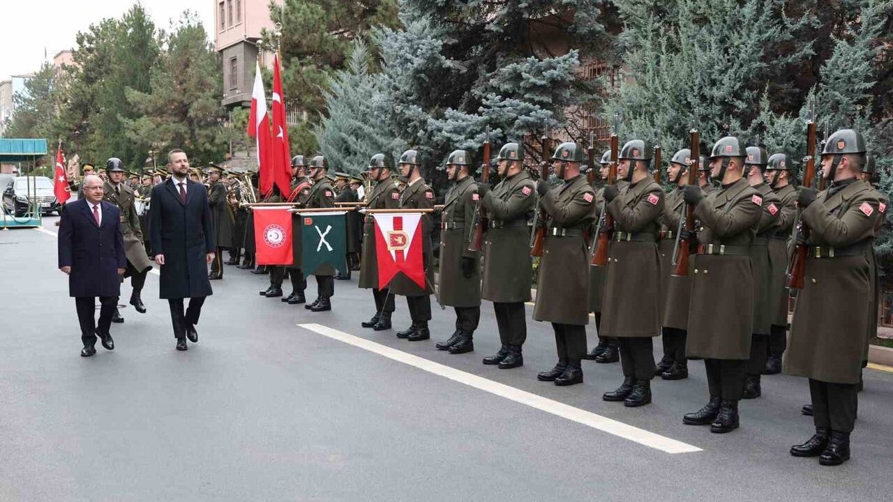 Türkiye ve Polonya Arasında Savunma İş Birliği Anlaşması Ankara'da İmzalandı