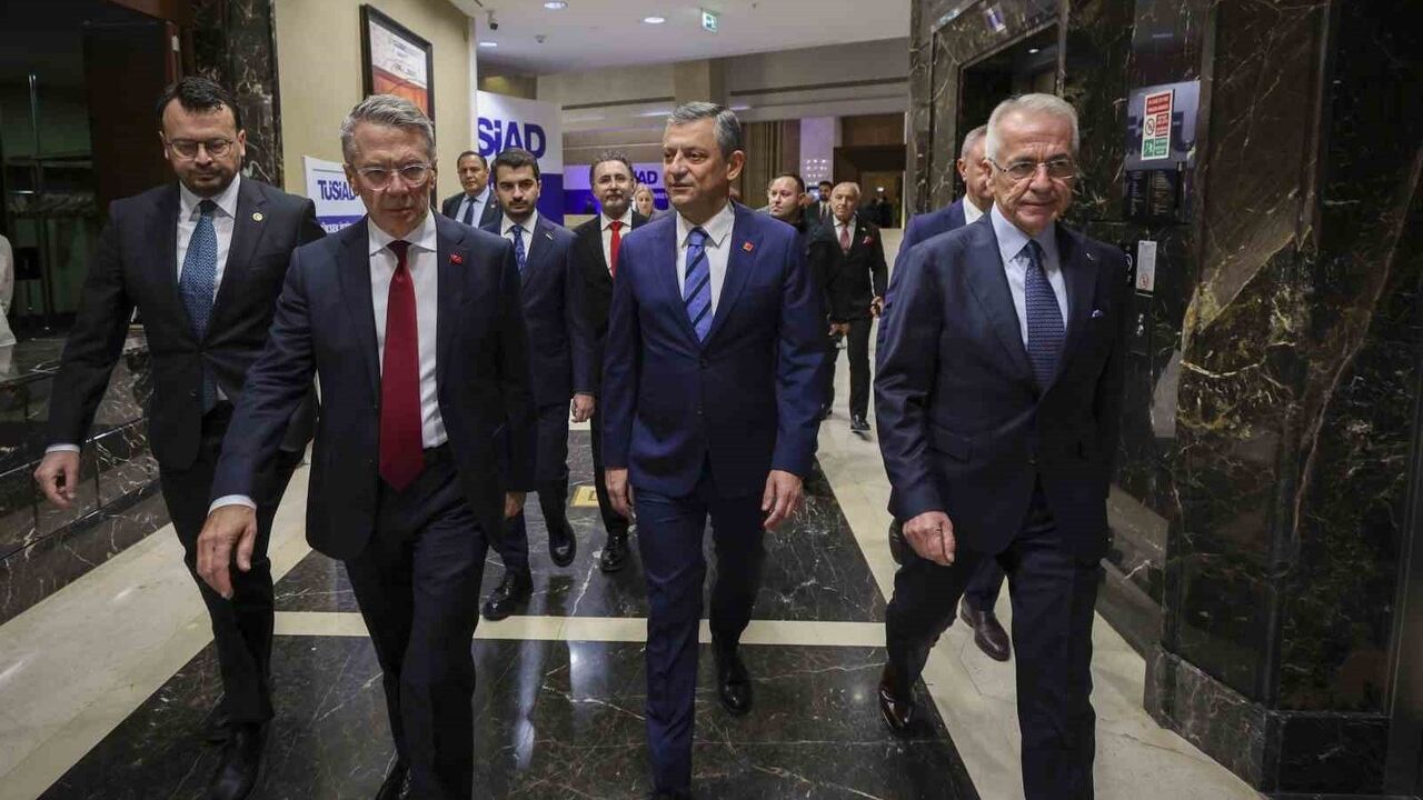 TÜSİAD, YİK Toplantısı Öncesi Ankara'da Kokteyl Düzenledi