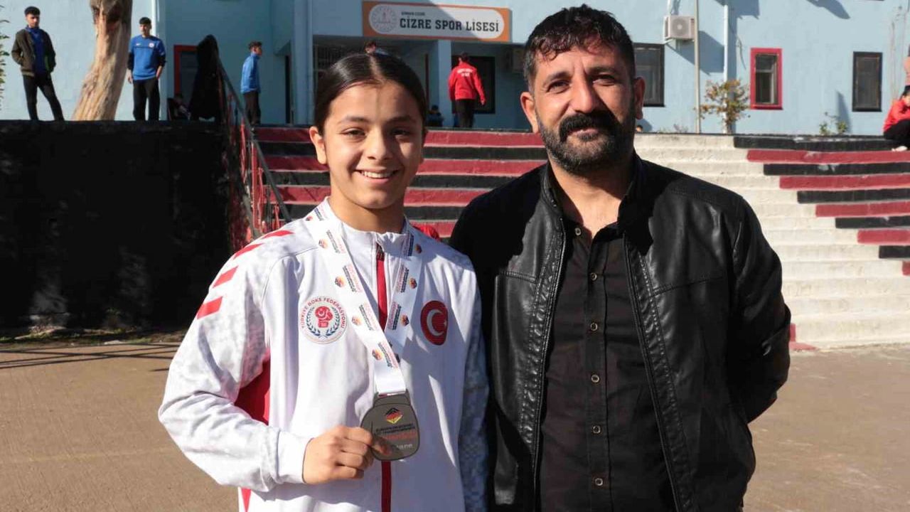 U17 Avrupa İkincisi Asmin Çabas, Cizre'de Coşkuyla Karşılandı